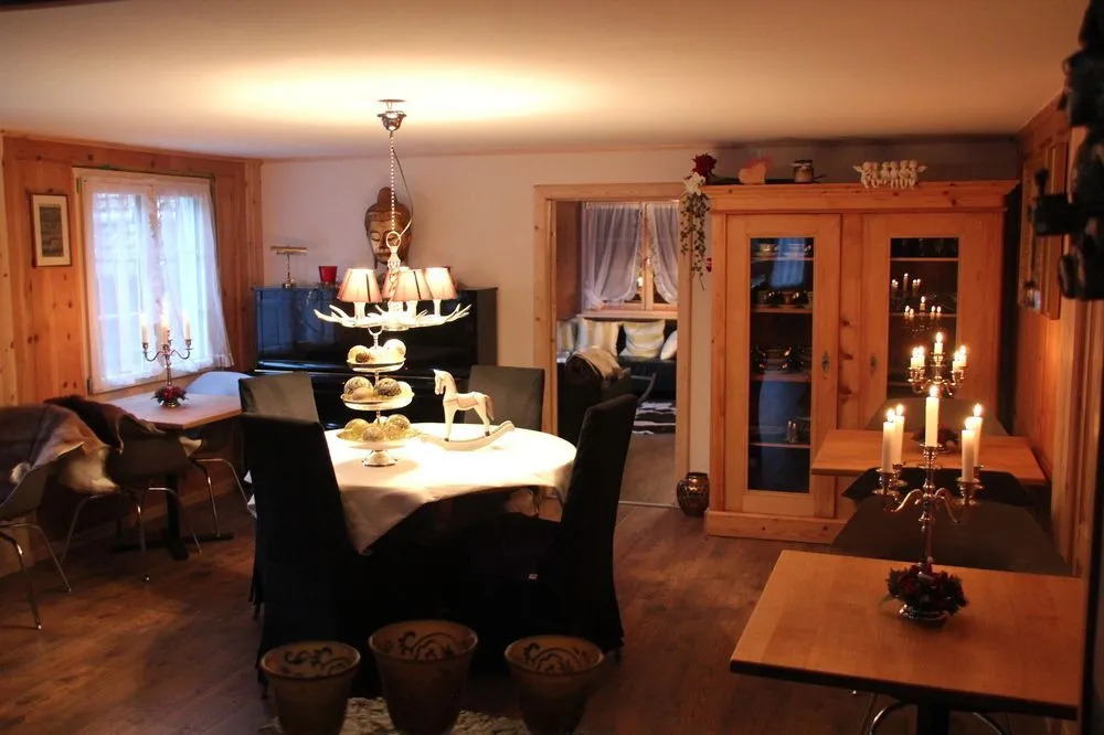 Chesa Prema Bed & Breakfast - Restaurant