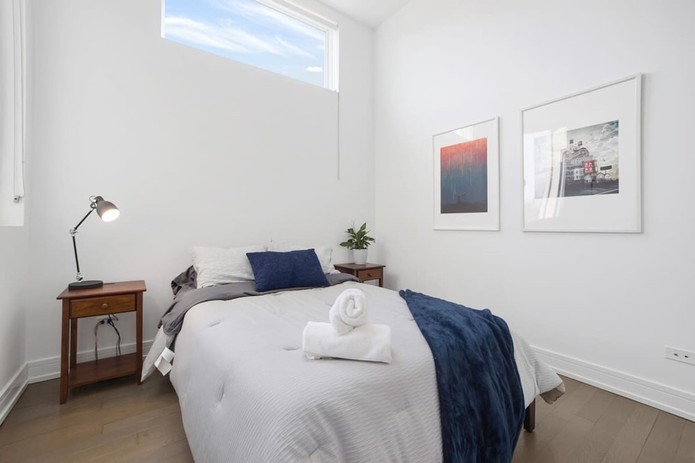 Stunning 4BD Penthouse in Ukrainian Village