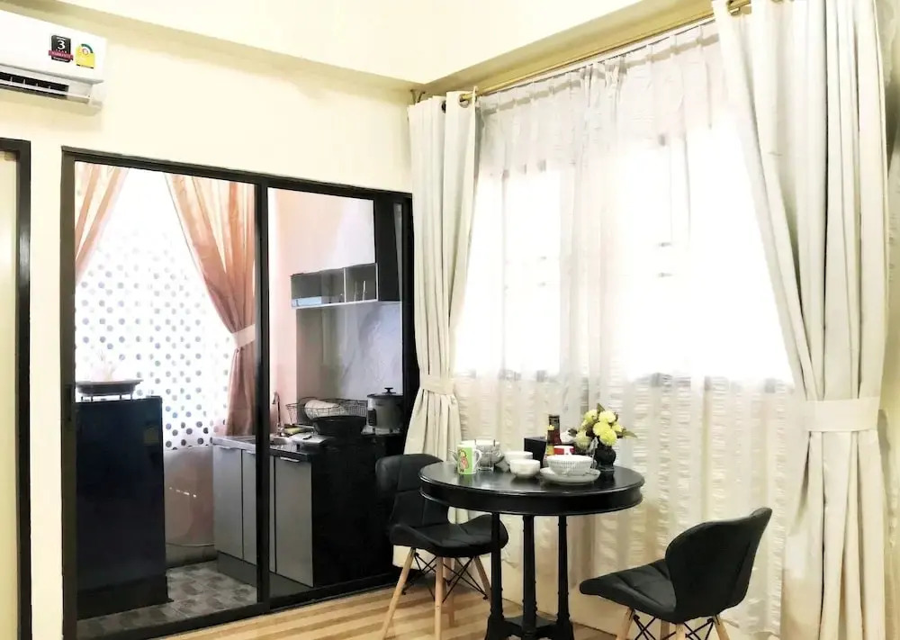 MeeTHan House