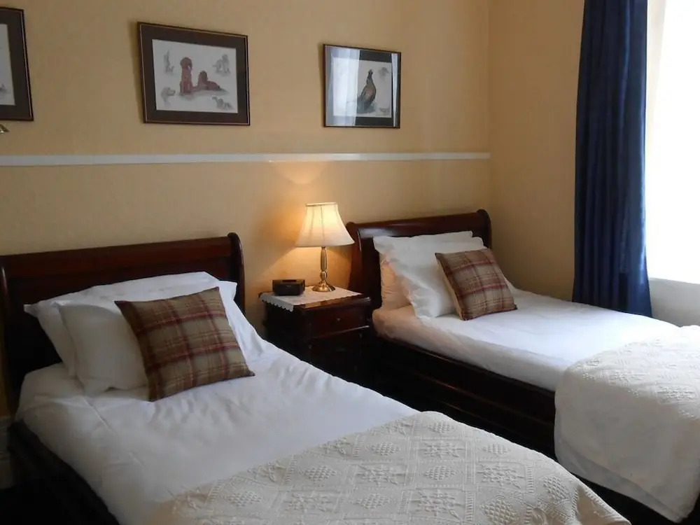 The Ken Bridge Hotel & Campsite