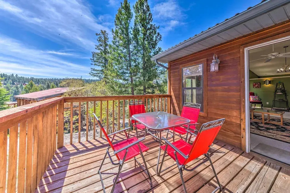 Cloudcroft Escape w/ Forest Views!