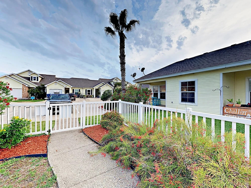 701Ns Barefoot Getaway - Two Bedroom Townhome