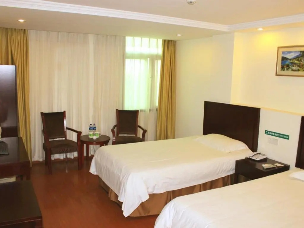 Green Inn Huainan Tianjiaan District Wanda Plaza Express Hotel