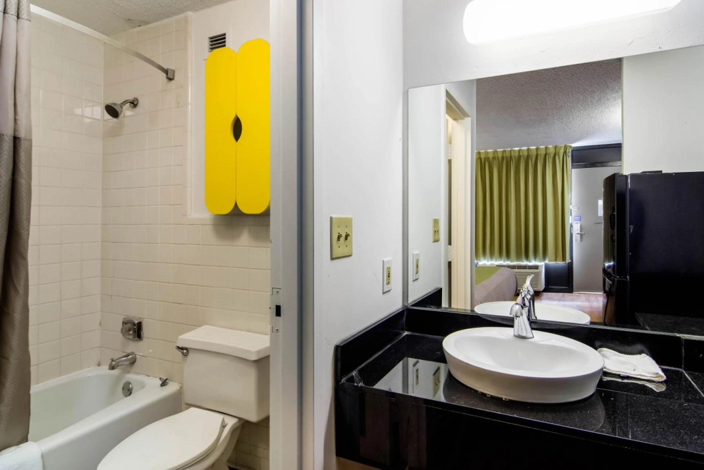 Studio 6 Extended Stay - Lagrange, GA