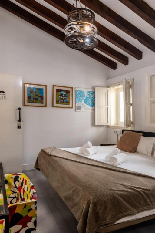 Antiguo Brondo Selfcheck-in Smart Rooms
