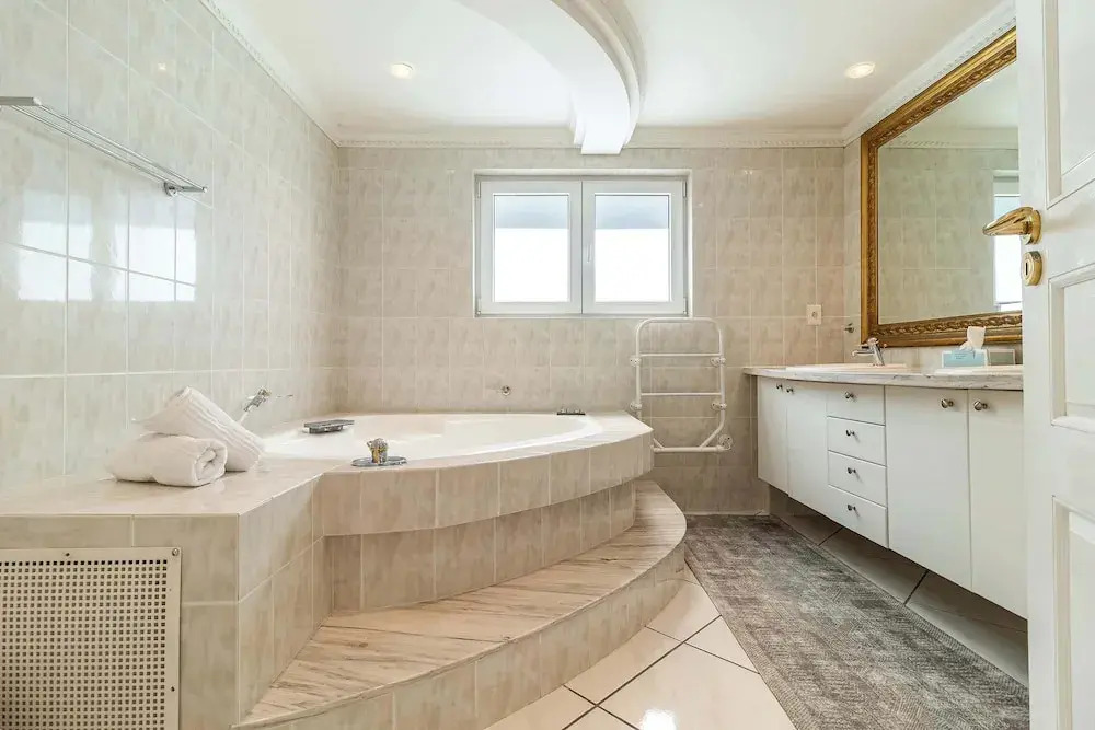 Seaview Villa, Beach Club, HoutBay, Cape Town, South Africa
