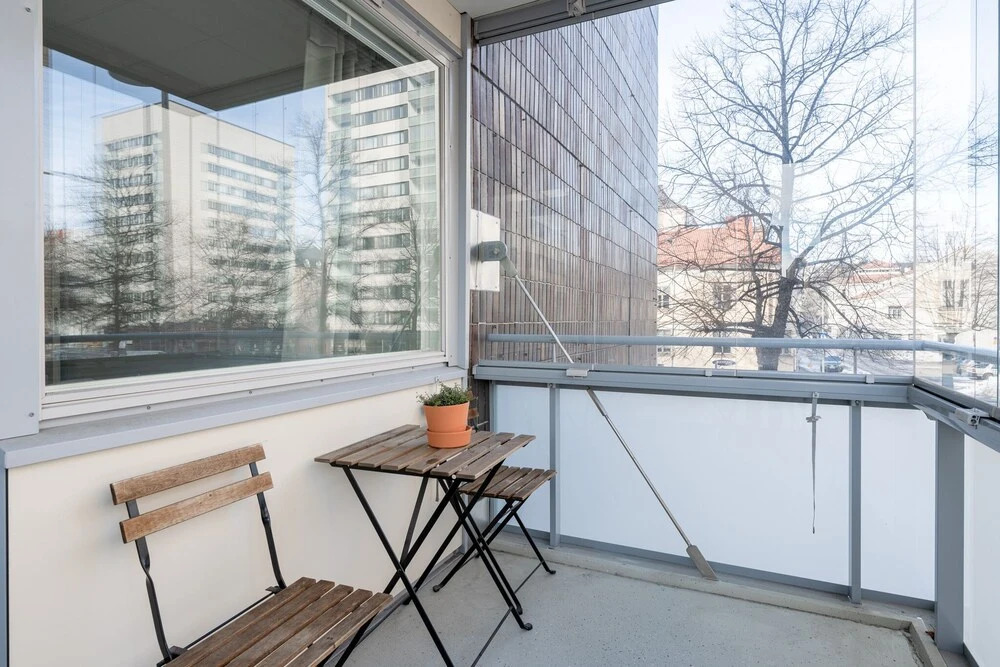 2BR Downtown Home with Balcony & BEST Location