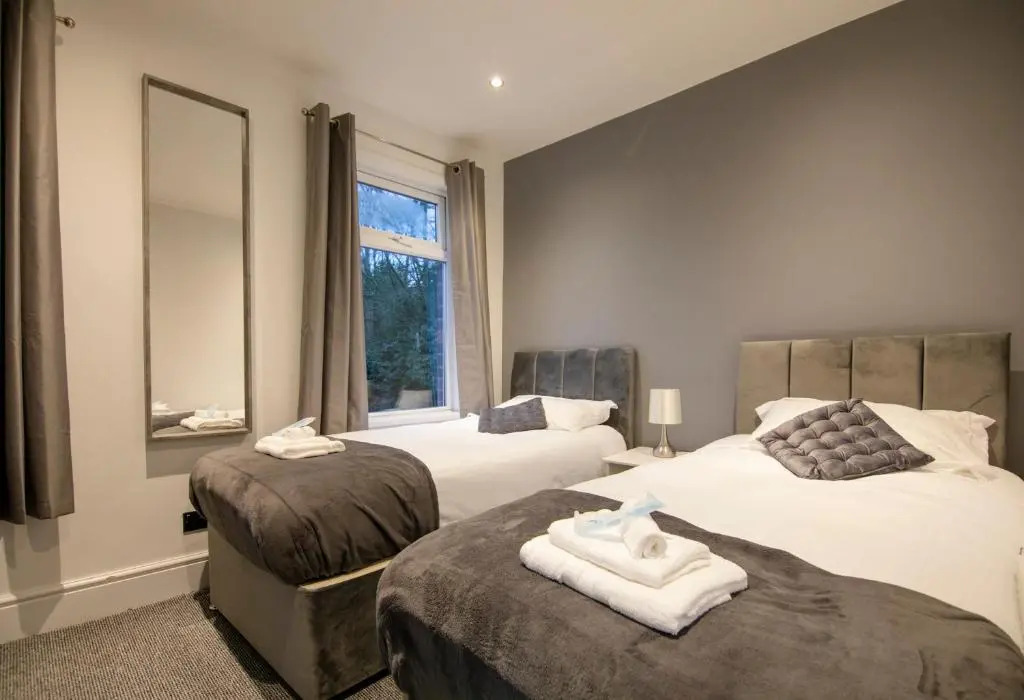 Stunning Bolton Abode - Pool Table