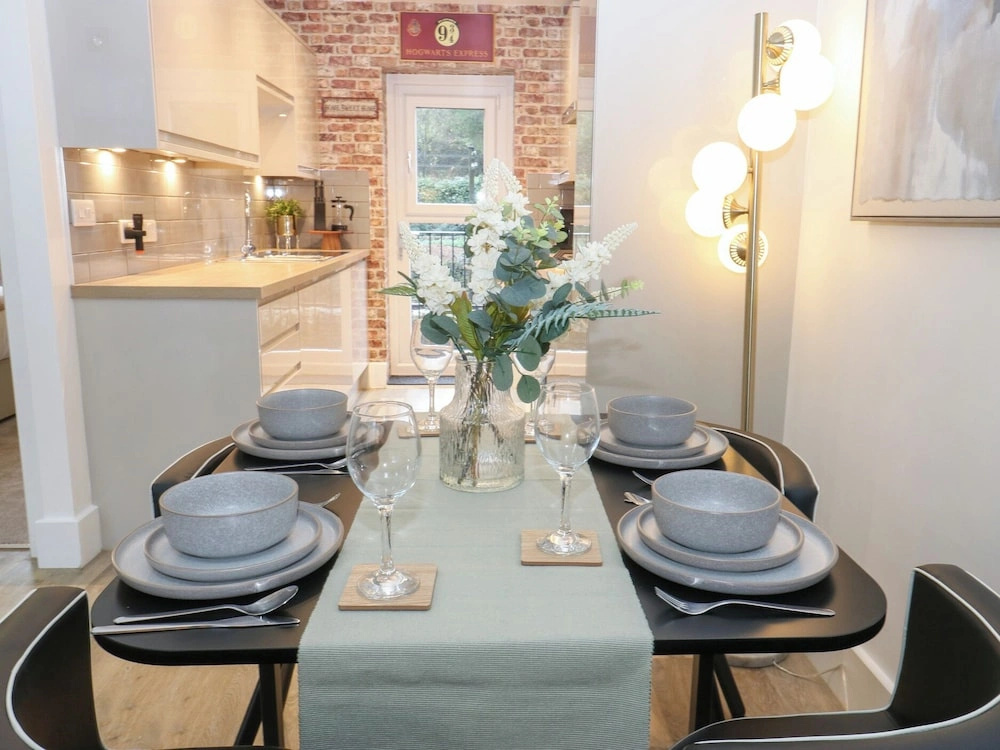 Loco Lodge