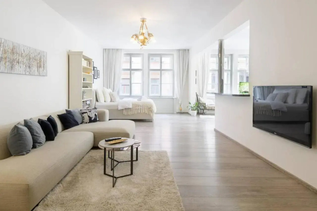 Stylish, Light-Filled Home in the Historic Center