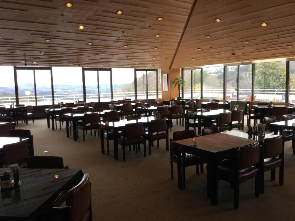 Hotel Tsuru