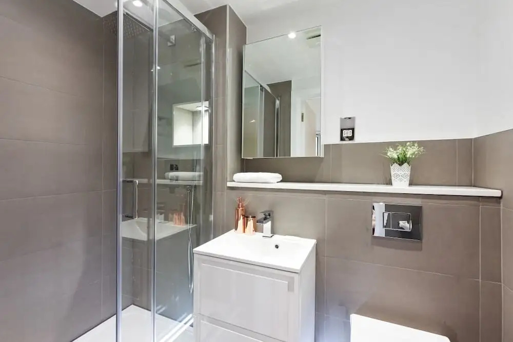 Sophisticated 2 Bed, 2 Bath apt in Angel