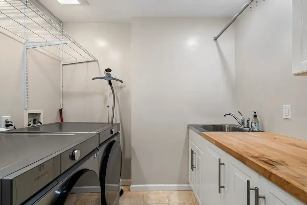 Cozy Modern House in Palo Alto