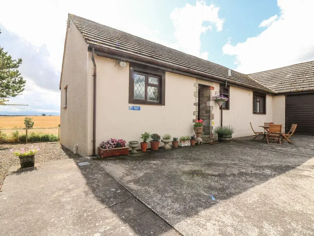 Courtyard Cottage