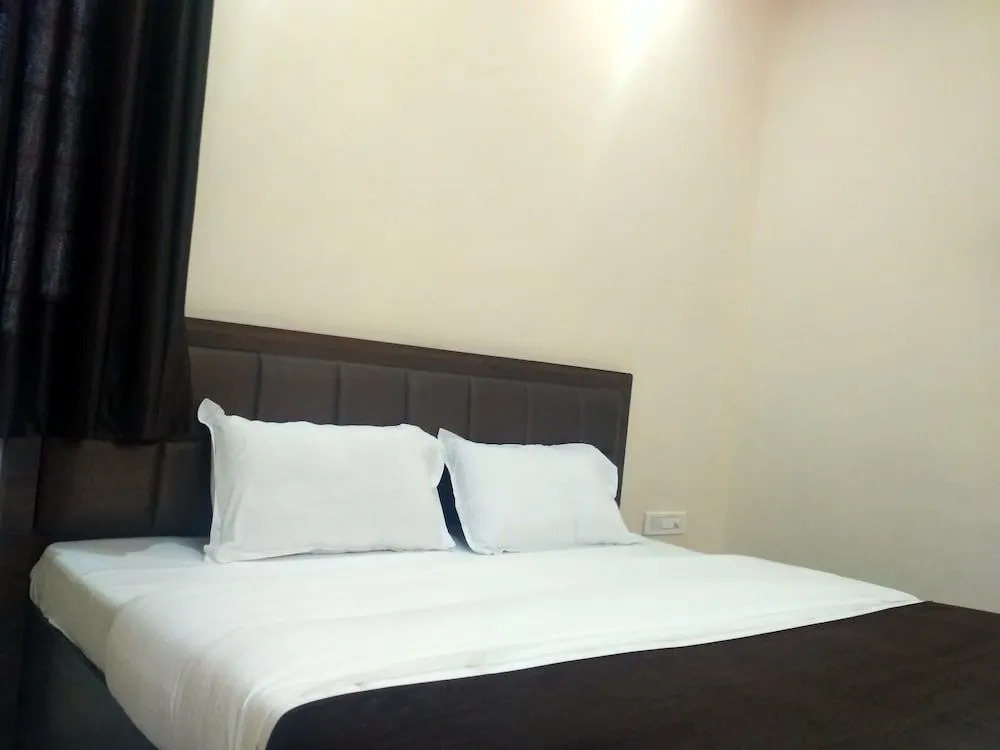 LRH Parkland Apartment