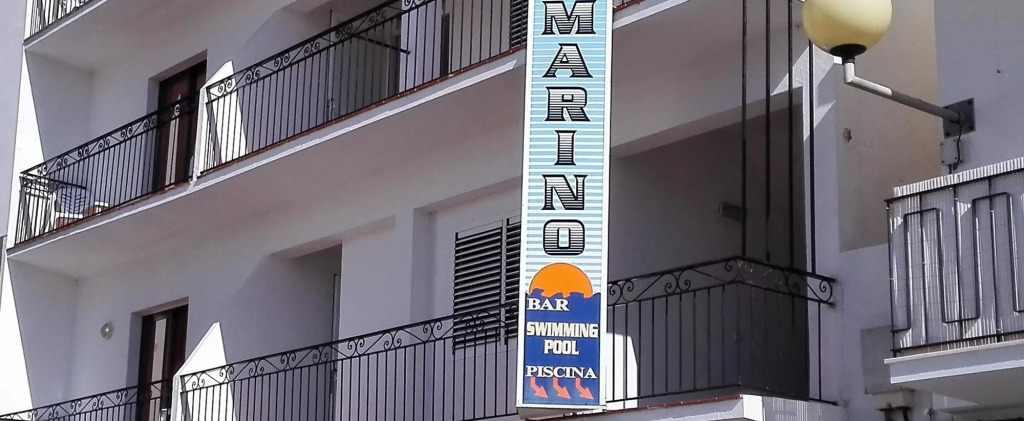 azuLine Hostal Marino
