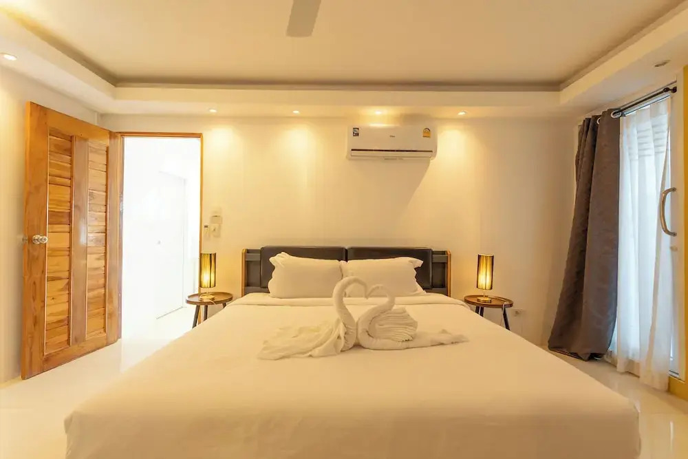 4 Private Sea-View Apartments V104