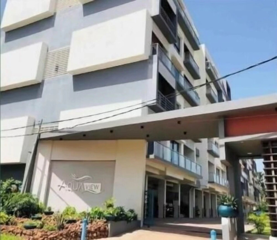 Modern Nearby Beach Apartment