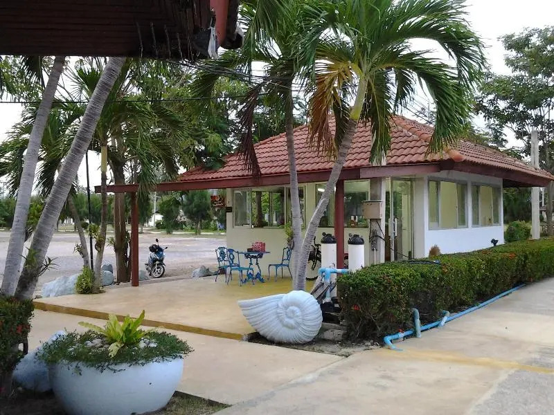 Cha-Am Royal Beach Hotel
