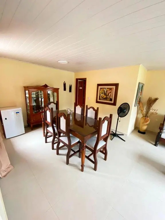 Incrivel casa a 65m da praia do Meaipe