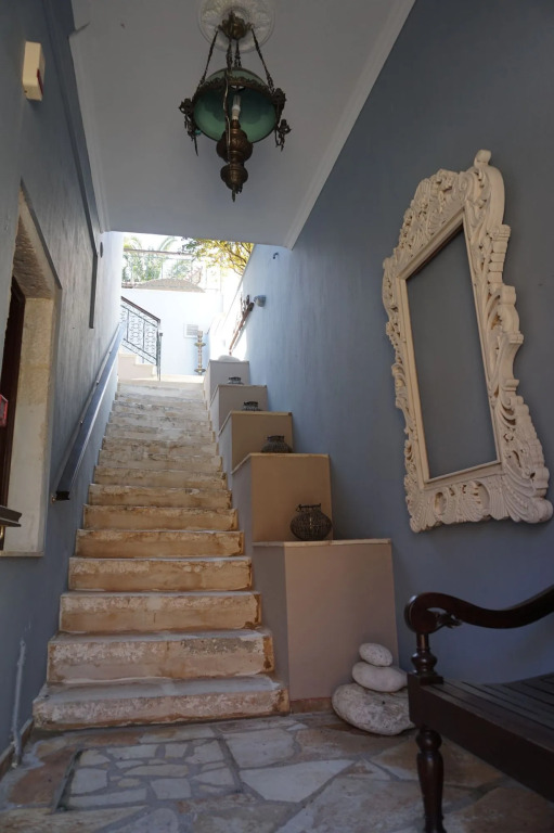 Faros Suites