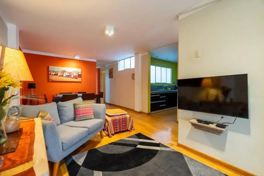 Balconcito Peruano& Ciudad real 302 & 2 bedroom