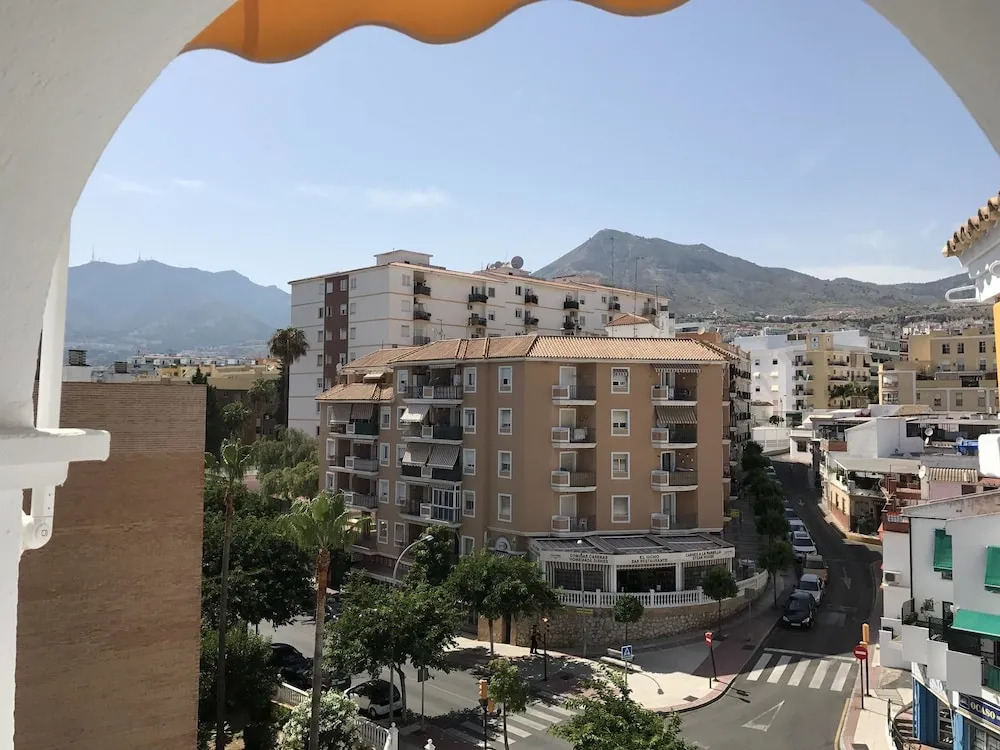 Apartment With 2 Bedrooms in Benalmadena, With Wonderful sea View, Poo