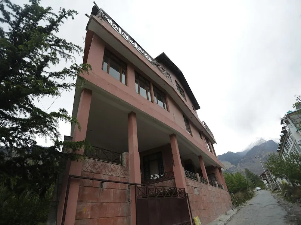 OYO 14321 Home Studio Mount View Rohtang Highway