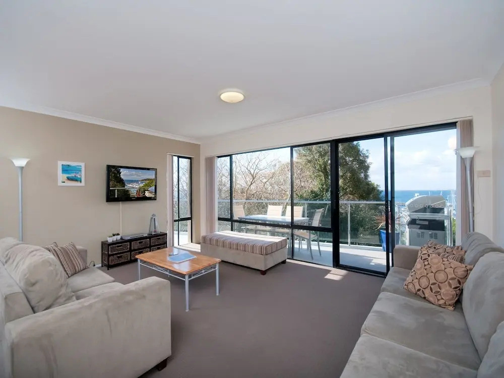 Paradiso, Unit 1/1 Laman Street