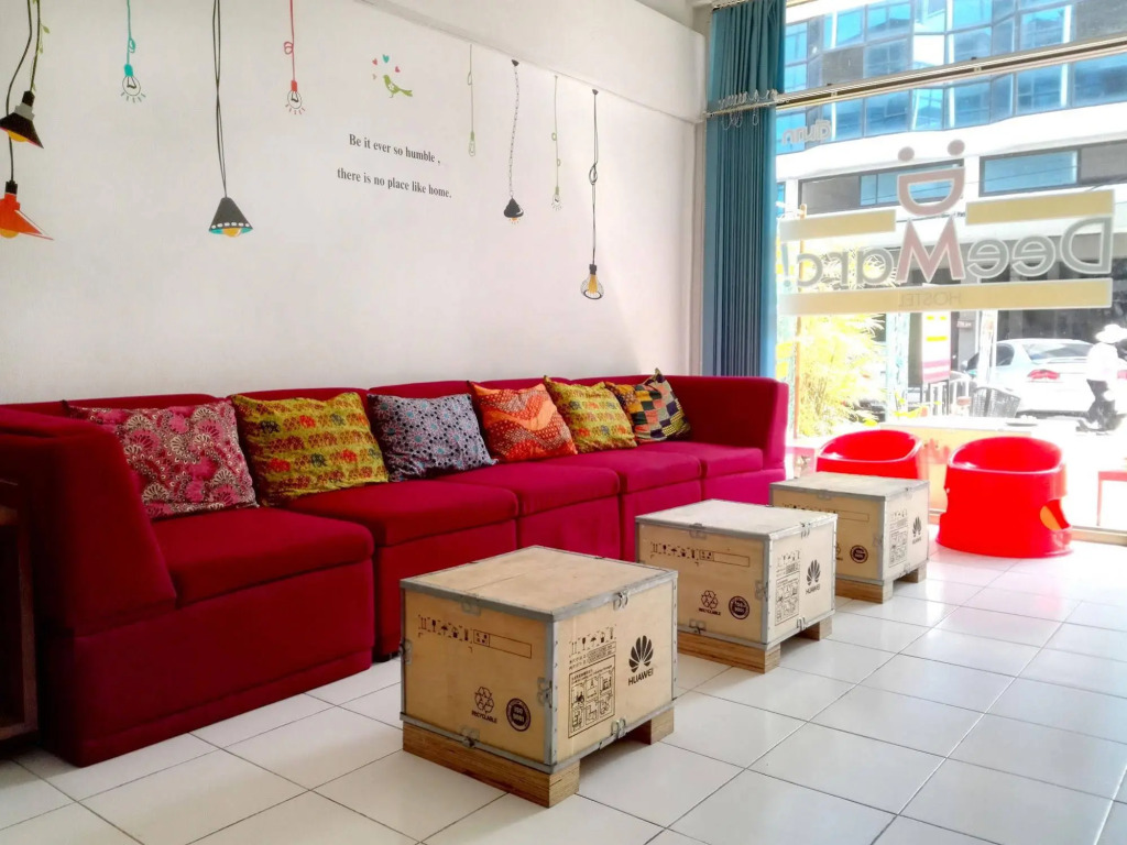 Dee Marc Hostel