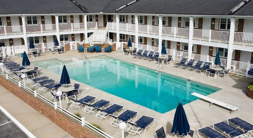 Saratoga Resort