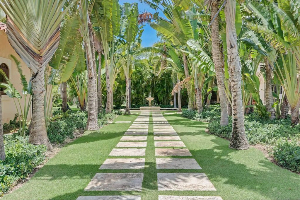 Sophisticated Villas With Private Pools and Staff