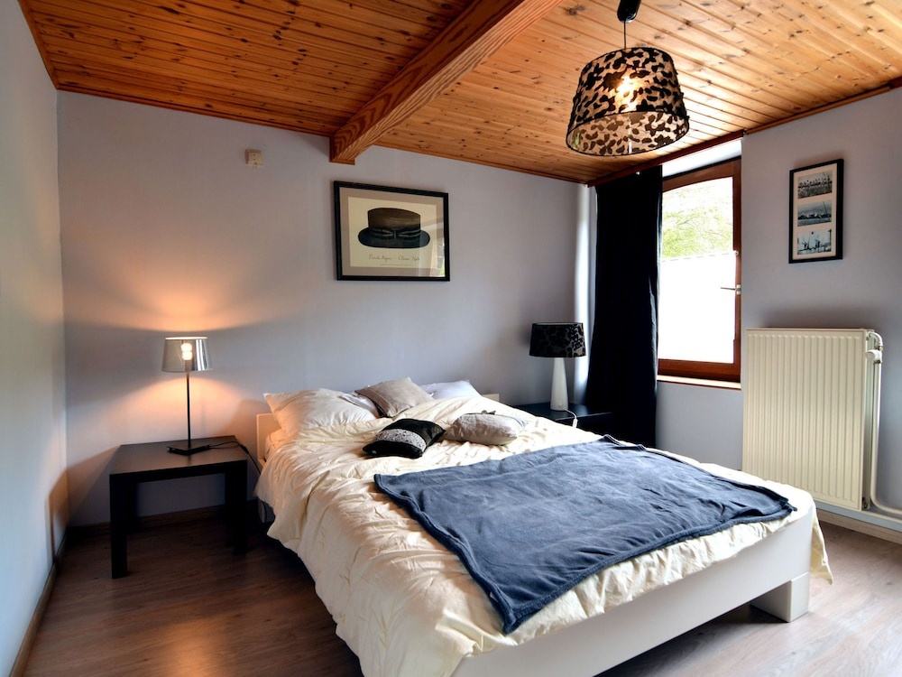 Vintage Holiday Home in Marcourt With Garden