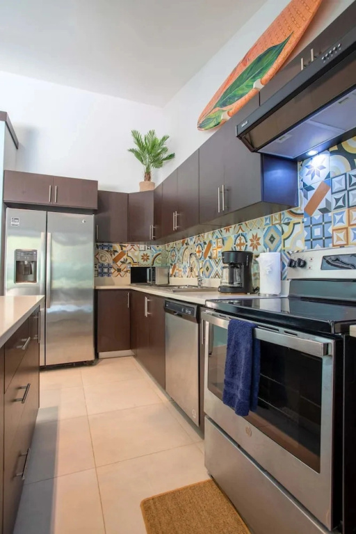 Private Pool & Tropical Style, Minutes From the Beach