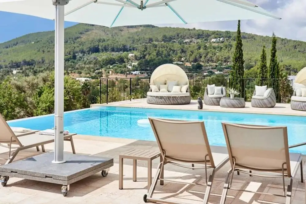 Villa Can Prats, Luxury Villa Surrounded by Nature