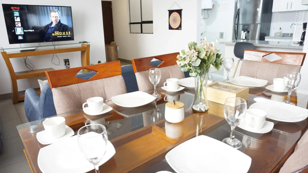 Casa Pillqu APARTAMENTOS PRIVADOS - 10min del Aeropuerto Lima PE