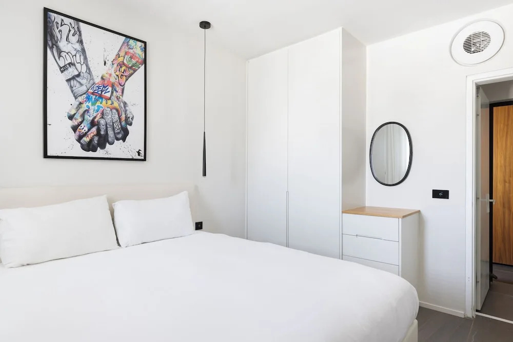 Skyline Serenity by tlv2rent