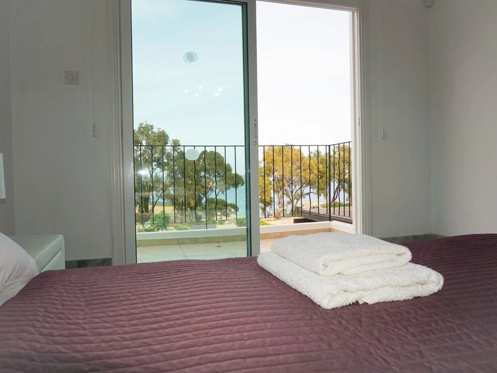 Beach Front Bella Vista by Ezoria Villas