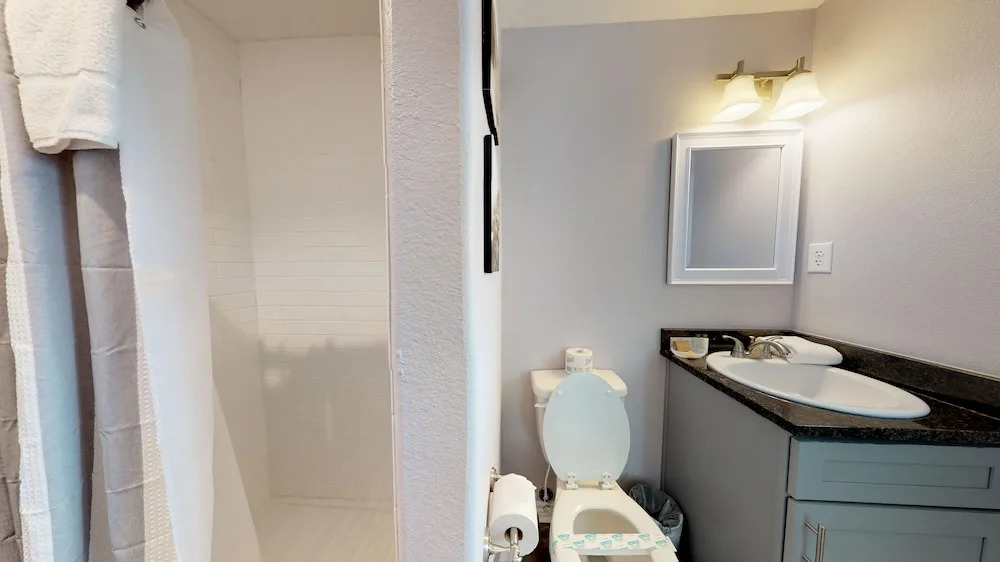 Island 54 2 Bedroom Condo