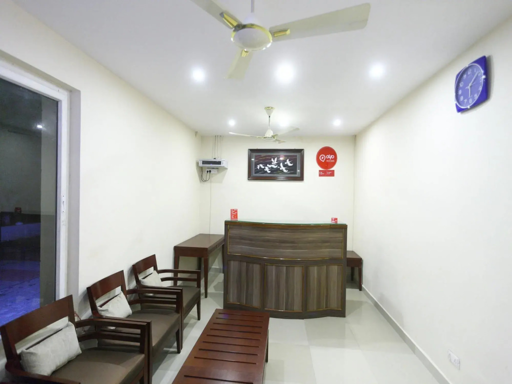 OYO Rooms ECR Off Uthandi Beach