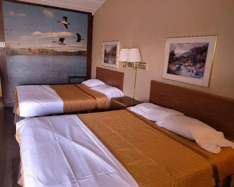 1st Interstate Inn