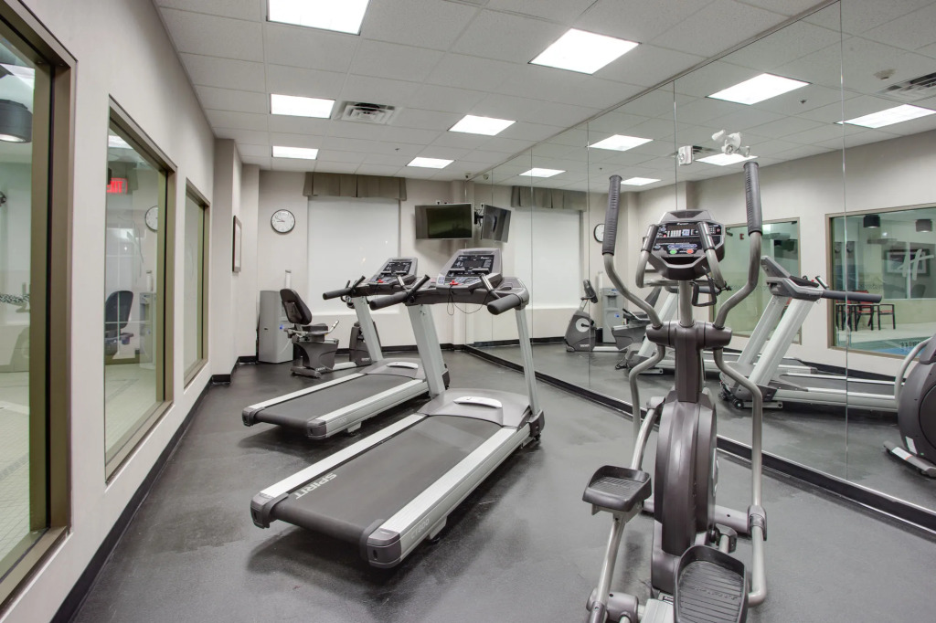 Holiday Inn Express & Suites Ottawa East-Orleans by IHG
