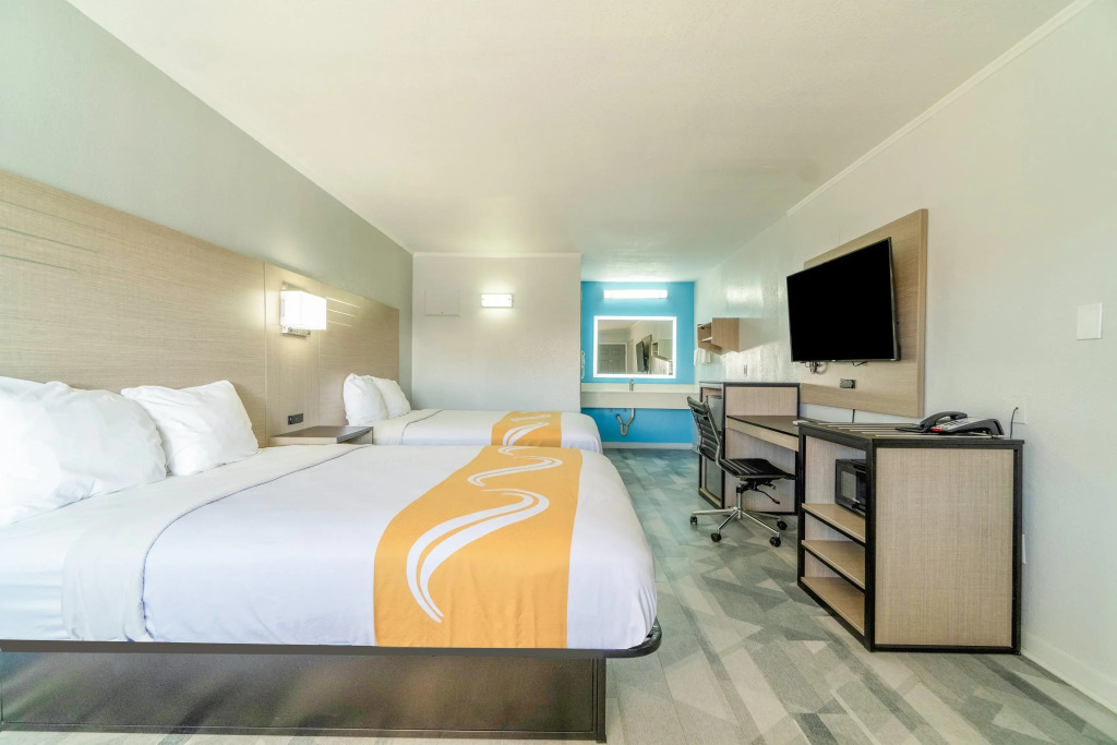 Pleasanton Executive Inn By OYO