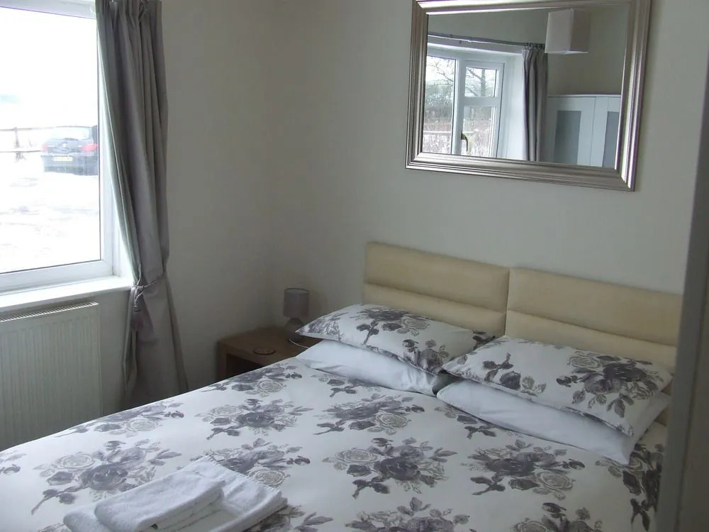 Long Chimneys Bed & Breakfast