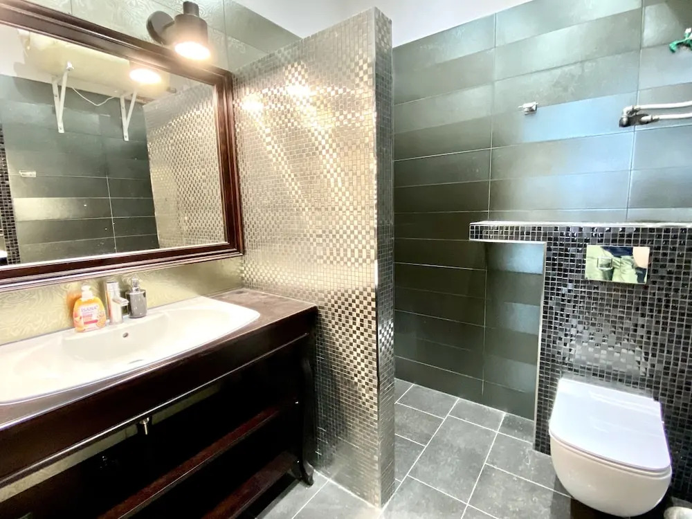 Select Suites by MB Apartments
