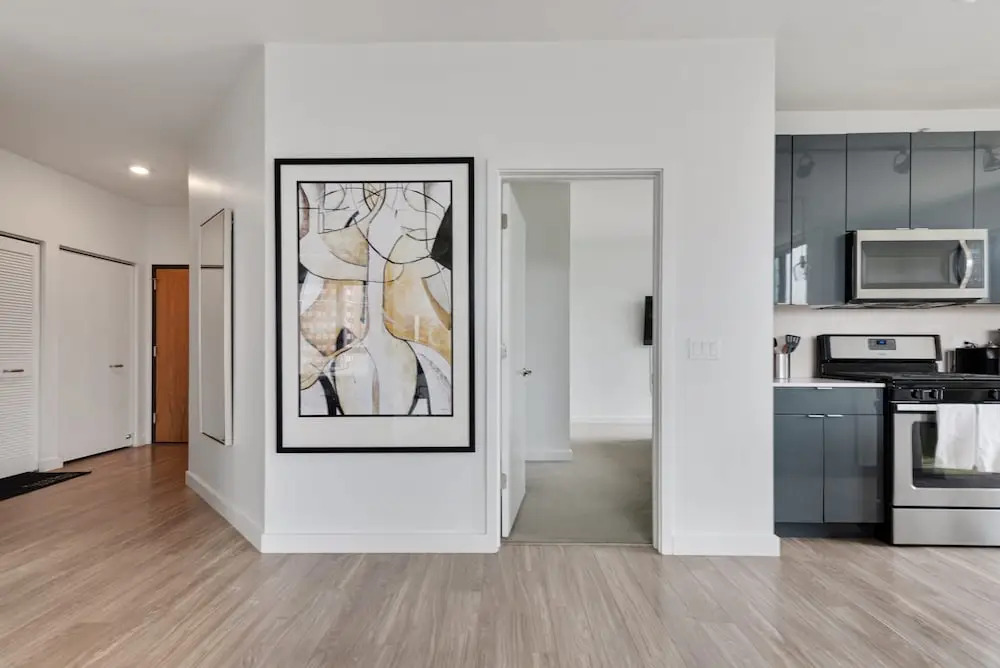 Mag Mile Retreat Stunning Views High-end 2BR