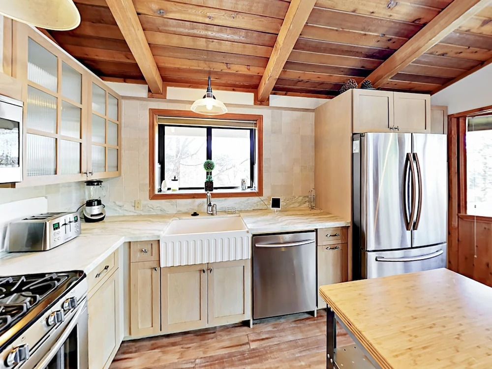 Medicine Man - 2 Br Home