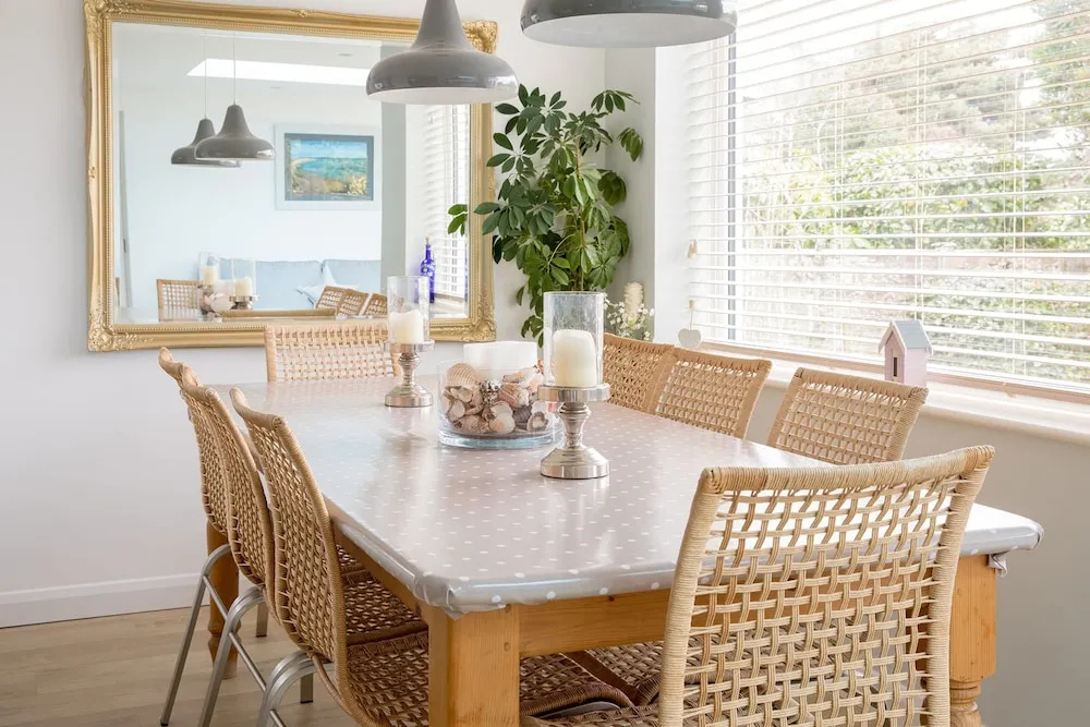 Family Seaside Retreat - 5 minutes to Beach