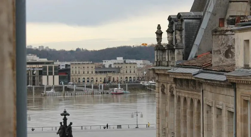 Appartement Vue sur place de la Bourse