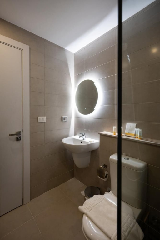Vesta - Luxury APT - 2BR - G-cribs IV
